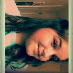 Meet your Posher, Kenzie